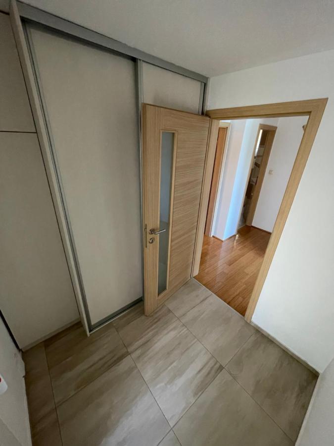 Apartment Victoria Стара Башка Экстерьер фото